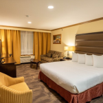 executive-king-room-camrose-resort-casino
