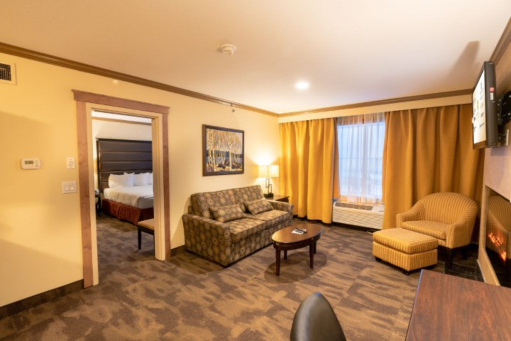 executive-suite-camrose-resort-casino